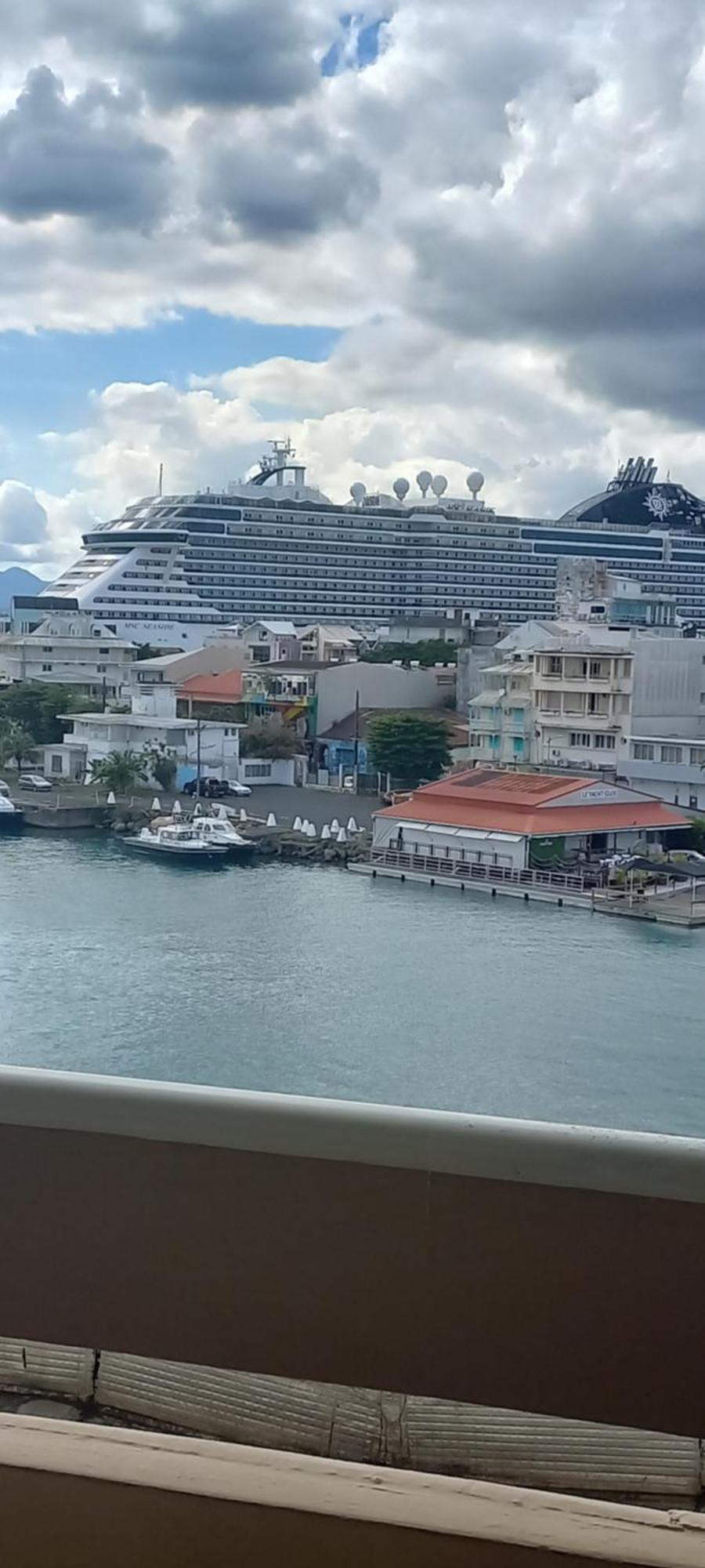 شقة Down Town Pointe A Pitre Vue Mer المظهر الخارجي الصورة